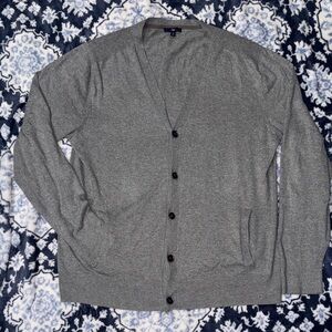 GAP Men's Heather Gray Cardigan Sweater. Brand New! Can be unisex as well! 10/10